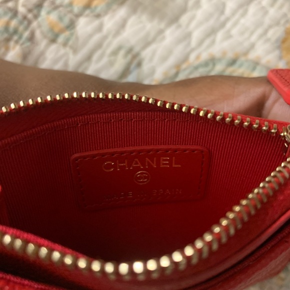 Chanel limited edition red card holder gold hardware - Picture 7 of 7